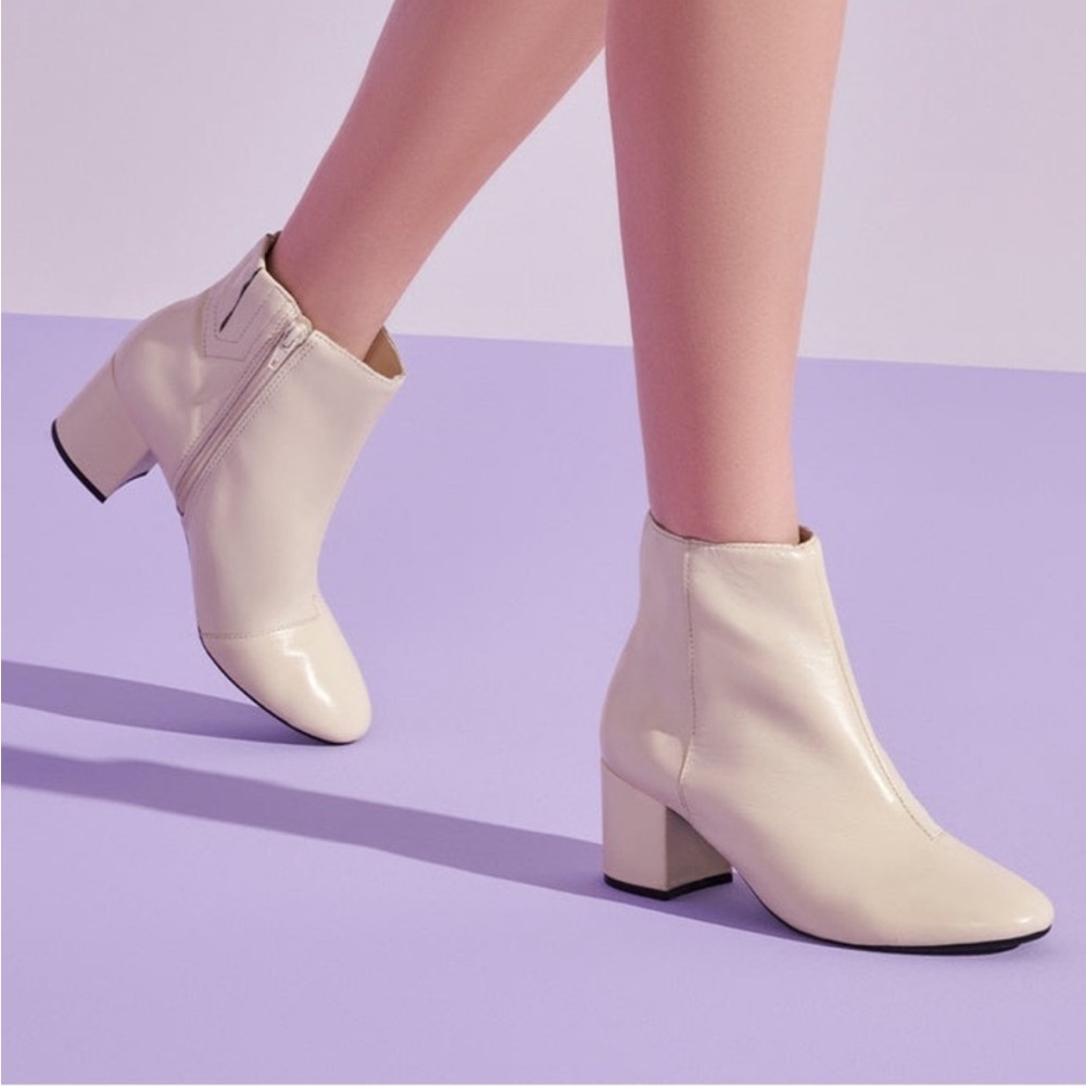 Rosi Bootie Size 8 NWT